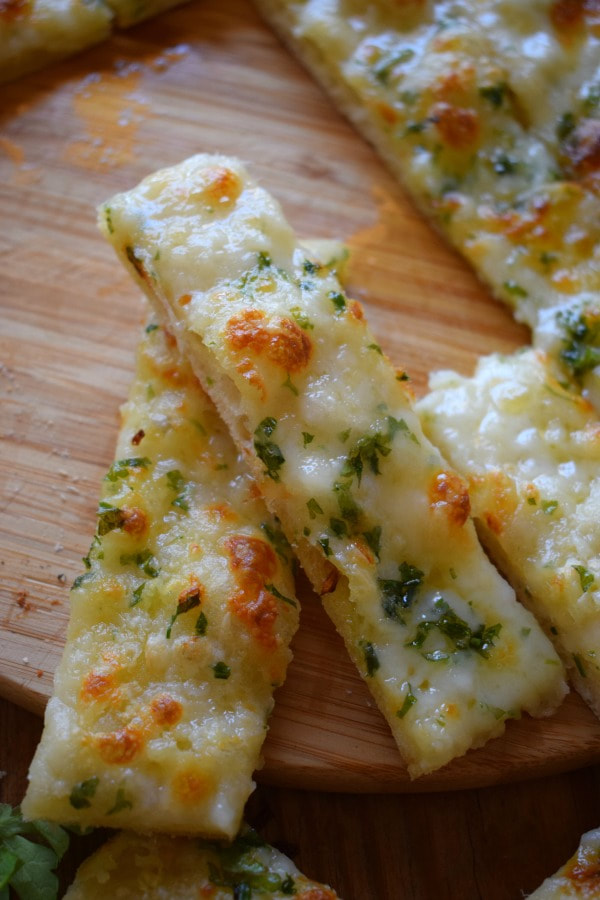 Cheesy Garlic Fingers - Julia's Cuisine